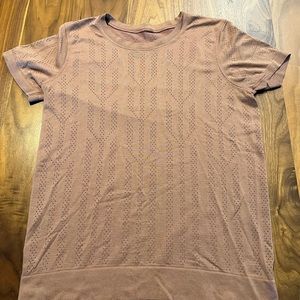 Lululemon Swiftly Tech Short Sleeve Shirt 2.0 Size 6